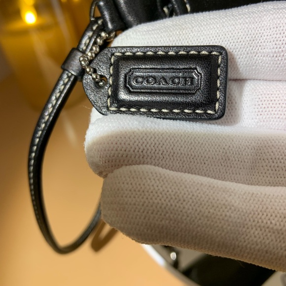 Coach EUC Leather Wristlet - Picture 7 of 9